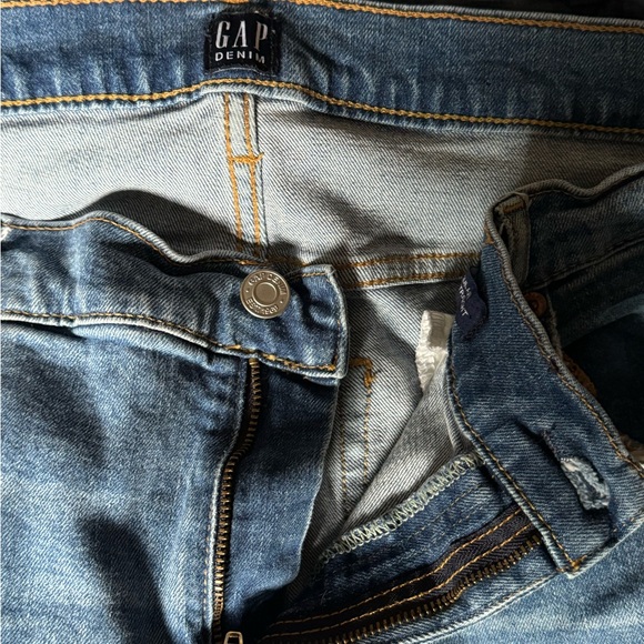 Gap distressed real straight jean - Picture 2 of 5